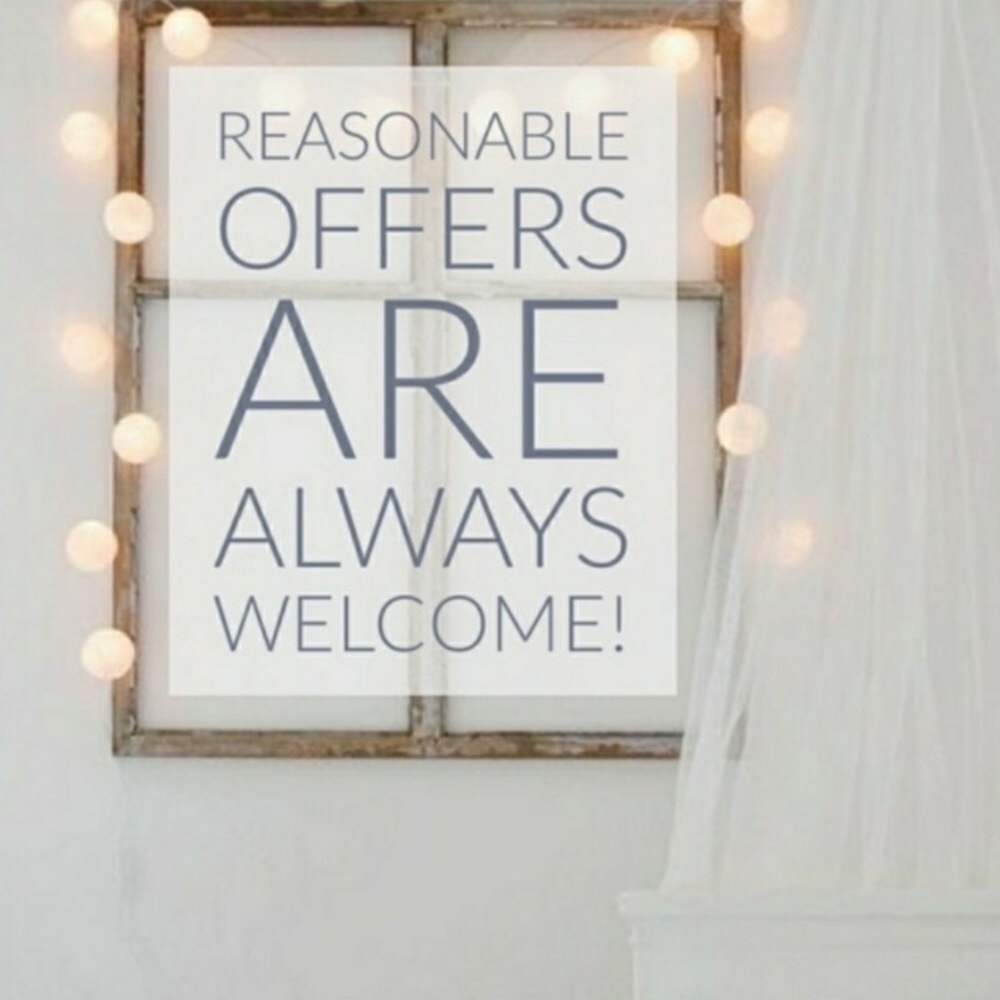 ✨OPEN TO OFFERS!✨